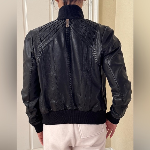 Aritzia Mackage Leather Jacket size XS - Picture 4 of 17